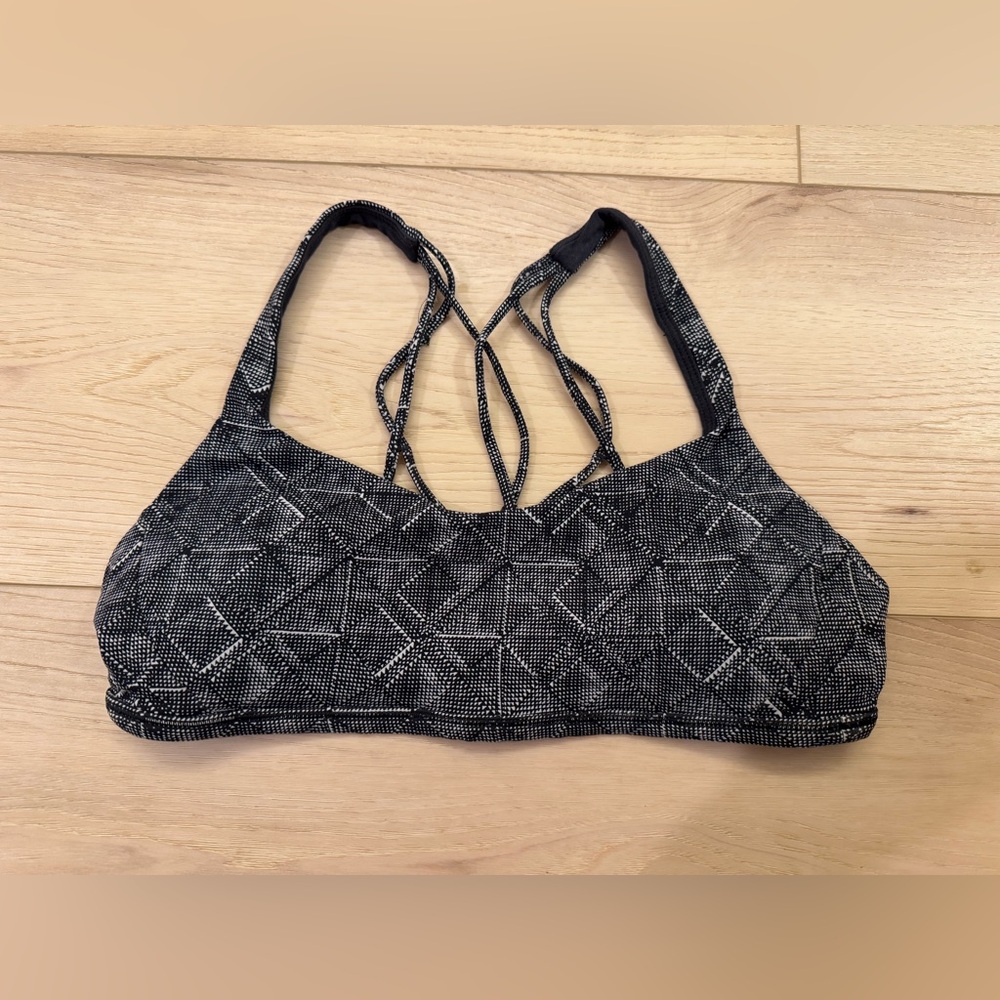 Lululemon Free to be Zen Bra - Size 8